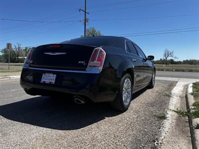 2013 Chrysler 300C   - Photo 2 - Perryton, TX 79070