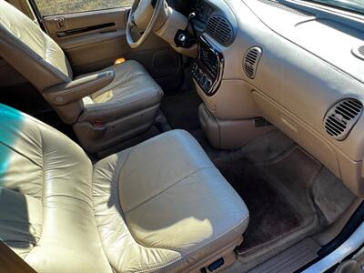 1997 Chrysler Town & Country LXi   - Photo 18 - Lewisville, TX 75057