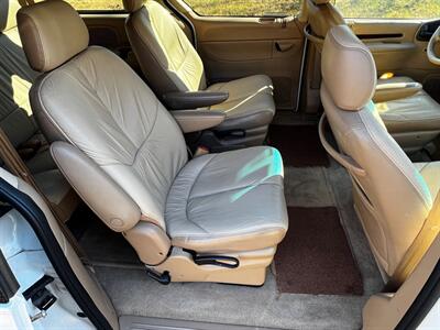 1997 Chrysler Town & Country LXi   - Photo 7 - Lewisville, TX 75057