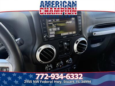 2017 Jeep Wrangler Unlimited Rubicon   - Photo 19 - Stuart, FL 34994