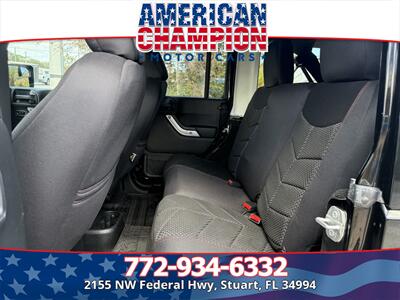2017 Jeep Wrangler Unlimited Rubicon   - Photo 13 - Stuart, FL 34994