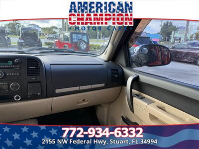 2011 GMC Sierra 1500 SLE   - Photo 17 - Stuart, FL 34994
