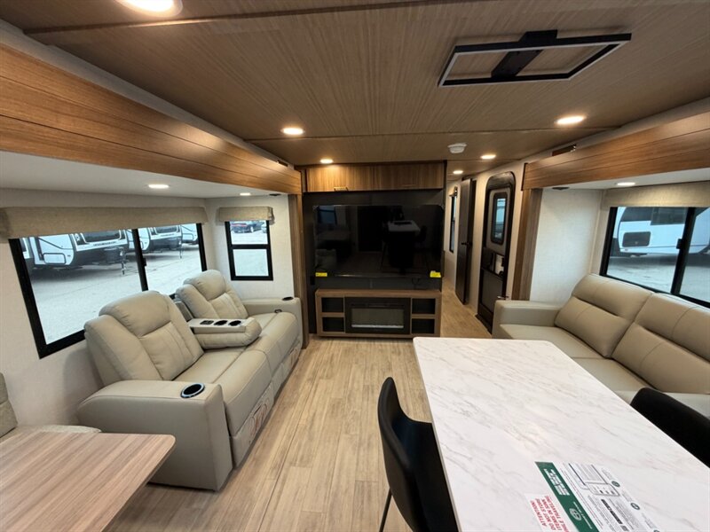 2026 Forest River Vibe 3400BH - Photo 11 - Goshen, IN 46526