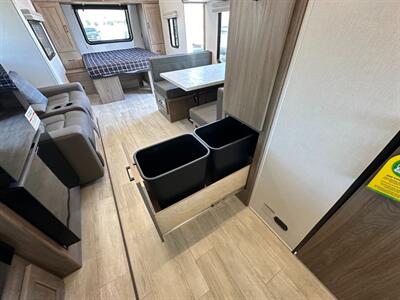 2026 Coachmen Freedom Express Ultra Lite 22MLS - Photo 18 - Goshen, IN 46526