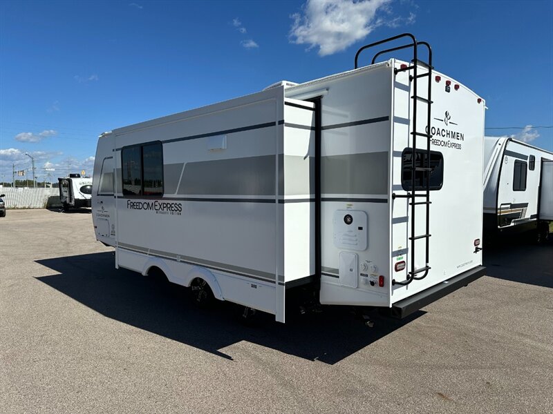 2026 Coachmen Freedom Express Ultra Lite 22MLS - Photo 7 - Goshen, IN 46526