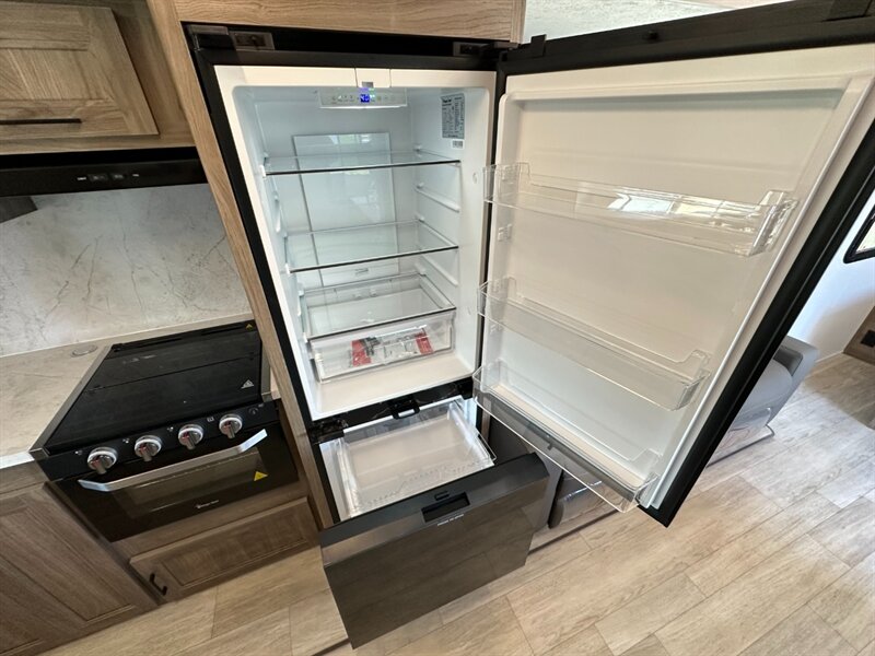 2026 Coachmen Freedom Express Ultra Lite 22MLS - Photo 34 - Goshen, IN 46526