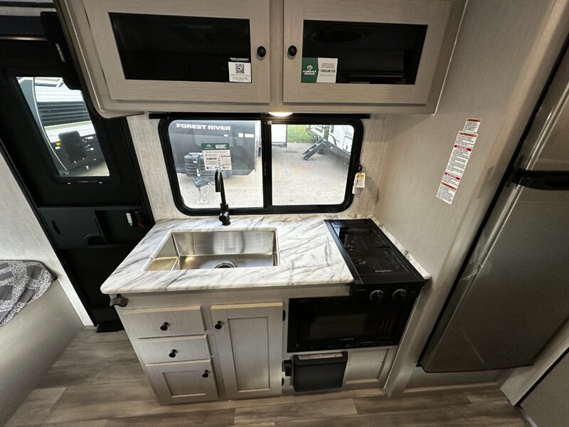 2026 Coachmen Apex Nano 185BH - Photo 14 - Goshen, IN 46526