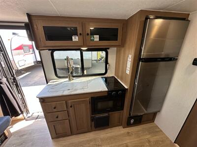 2026 Coachmen Apex Nano 203RBK   - Photo 17 - Goshen, IN 46526
