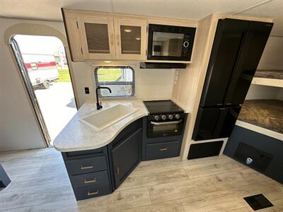 2025 Prime Time Avenger 24BHSLE   - Photo 13 - Goshen, IN 46526