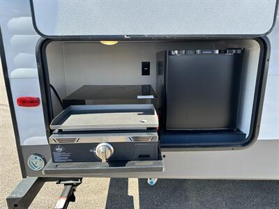 2025 Prime Time Avenger 24BHSLE   - Photo 9 - Goshen, IN 46526