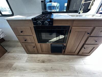 2026 Coachmen Apex Nano 190RBS   - Photo 25 - Goshen, IN 46526