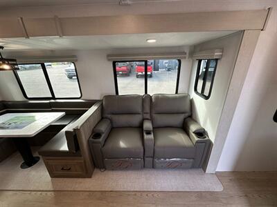 2026 Coachmen Freedom Express Ultra Lite 292BHDS - Photo 12 - Goshen, IN 46526