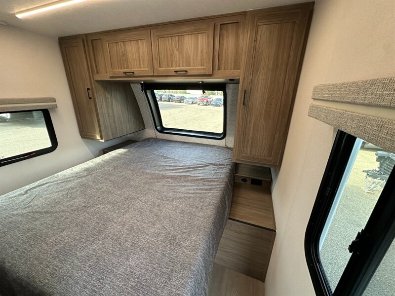 2026 Coachmen Freedom Express Ultra Lite 292BHDS - Photo 27 - Goshen, IN 46526
