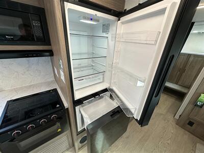 2026 Coachmen Freedom Express Ultra Lite 292BHDS - Photo 16 - Goshen, IN 46526