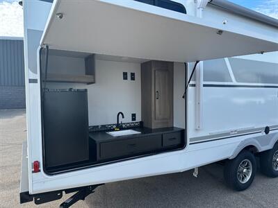 2026 Coachmen Freedom Express Ultra Lite 292BHDS - Photo 9 - Goshen, IN 46526