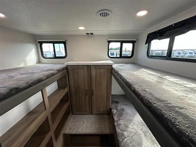 2026 Coachmen Freedom Express Ultra Lite 292BHDS - Photo 18 - Goshen, IN 46526