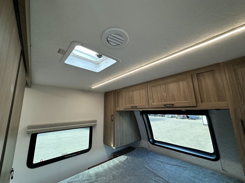 2026 Coachmen Freedom Express Ultra Lite 292BHDS - Photo 30 - Goshen, IN 46526