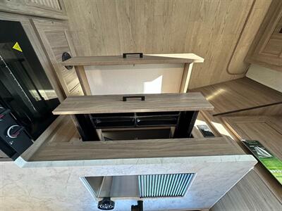 2025 Coachmen Freedom Express Ultra Lite 259FKDS   - Photo 18 - Goshen, IN 46526