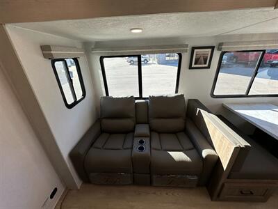 2025 Coachmen Freedom Express Ultra Lite 259FKDS   - Photo 23 - Goshen, IN 46526