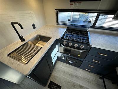 2025 Prime Time Avenger 25MKB   - Photo 9 - Goshen, IN 46526