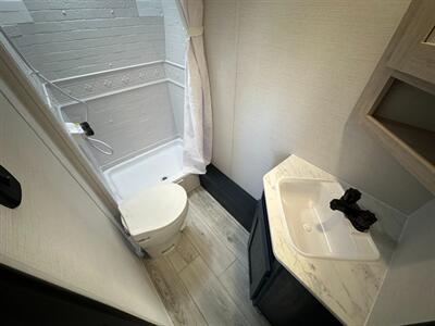 2025 Prime Time Avenger 25MKB   - Photo 16 - Goshen, IN 46526