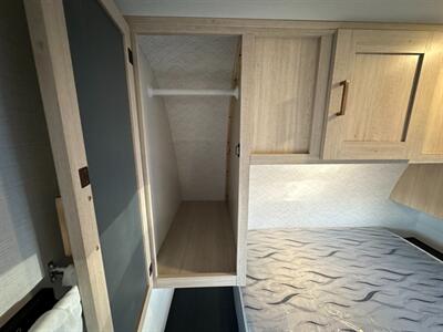 2025 Prime Time Avenger 25MKB   - Photo 13 - Goshen, IN 46526