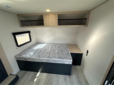 2025 Prime Time Avenger 17BHS   - Photo 13 - Goshen, IN 46526