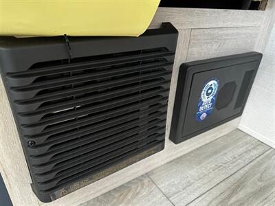 2025 Prime Time Avenger 17FQS   - Photo 16 - Goshen, IN 46526