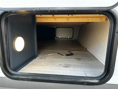 2025 Prime Time Avenger 17FQS   - Photo 6 - Goshen, IN 46526