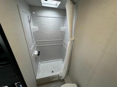 2025 Prime Time Avenger 17FQS   - Photo 15 - Goshen, IN 46526