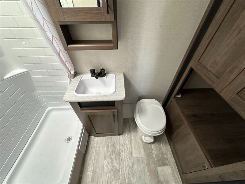 2021 Prime Time Avenger 21RBS - Photo 16 - Goshen, IN 46526