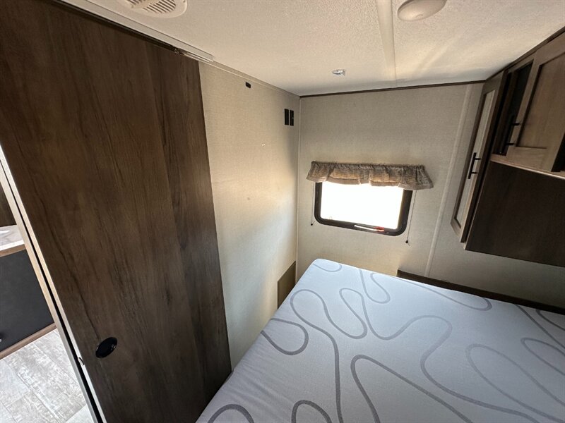 2021 Prime Time Avenger 21RBS - Photo 15 - Goshen, IN 46526