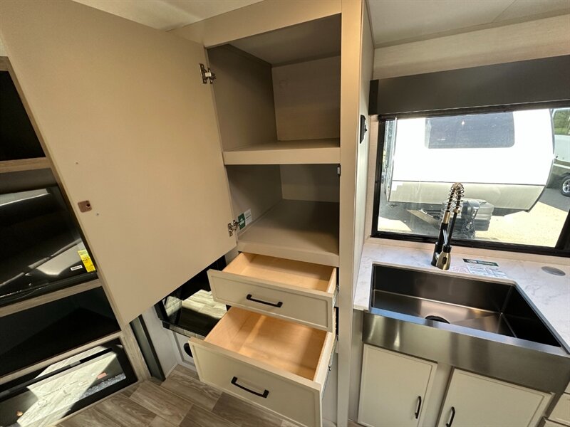 2025 Forest River Vibe 2600RB - Photo 16 - Goshen, IN 46526