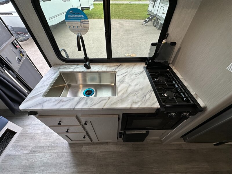 2026 Coachmen Apex Nano 208BHS - Photo 24 - Goshen, IN 46526