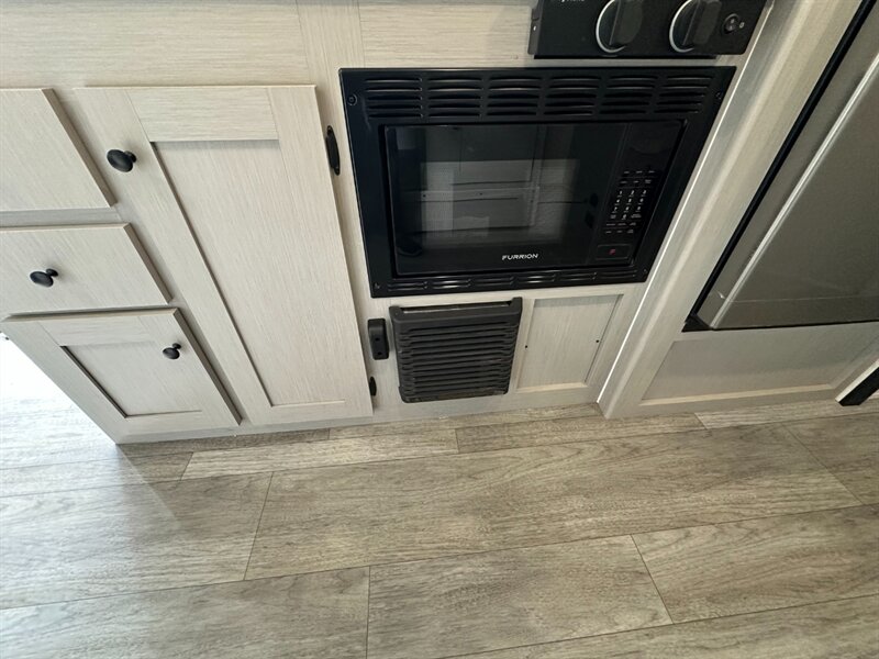 2026 Coachmen Apex Nano 208BHS - Photo 25 - Goshen, IN 46526