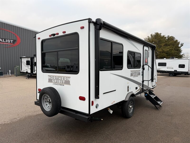 2026 Coachmen Northern Spirit Bijou 15RLB - Photo 4 - Goshen, IN 46526