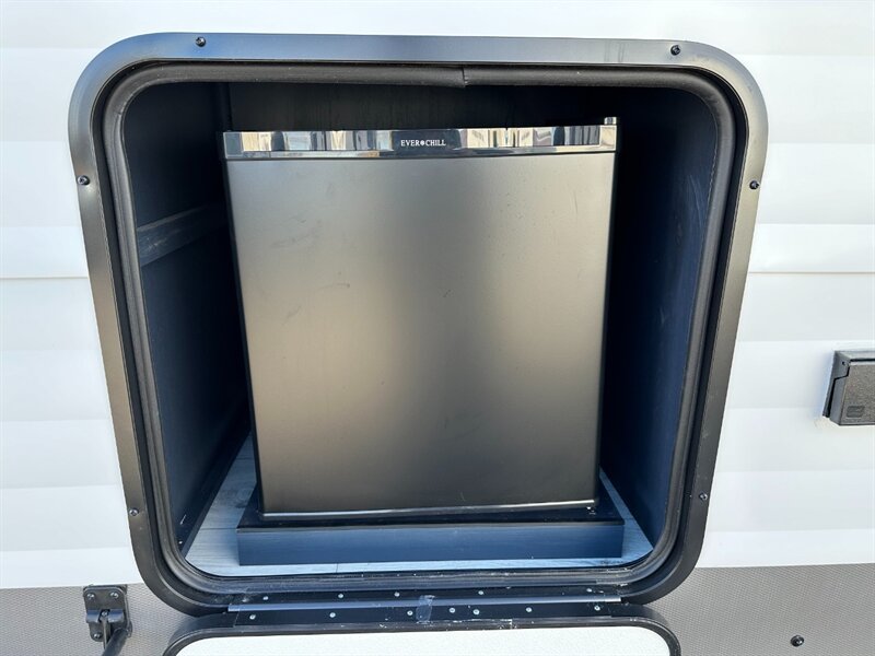 2025 Prime Time Avenger 25MKO - Photo 9 - Goshen, IN 46526