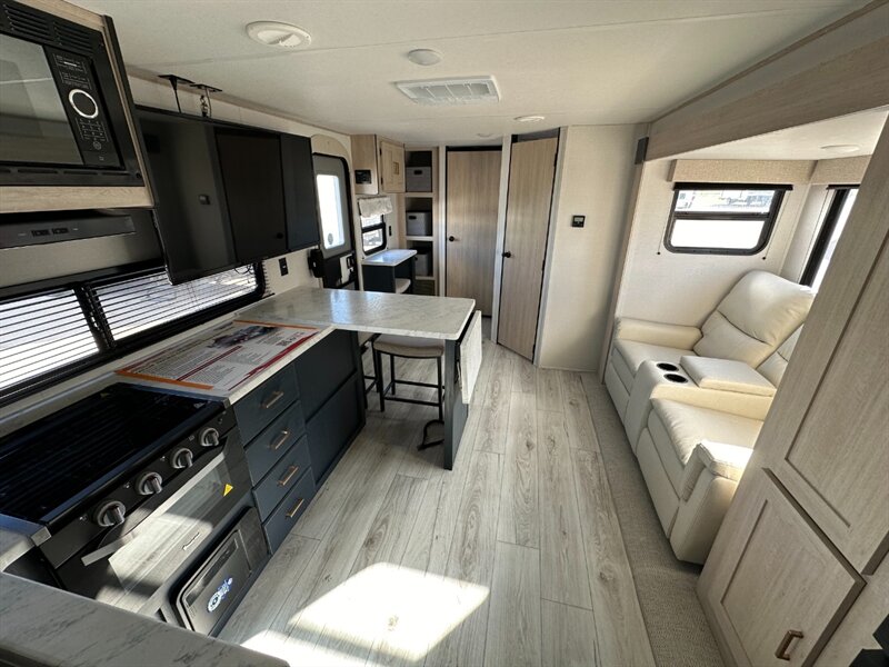 2025 Prime Time Avenger 25MKO - Photo 12 - Goshen, IN 46526