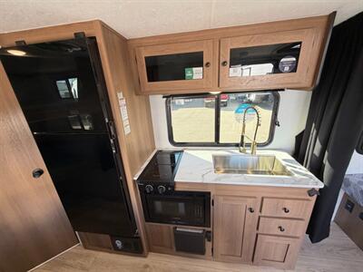 2026 Coachmen Apex Nano 183BH   - Photo 16 - Goshen, IN 46526