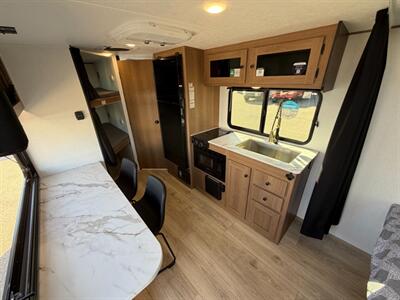2026 Coachmen Apex Nano 183BH   - Photo 12 - Goshen, IN 46526