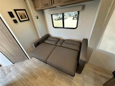 2026 Coachmen Freedom Express Ultra Lite 192RBS   - Photo 17 - Goshen, IN 46526