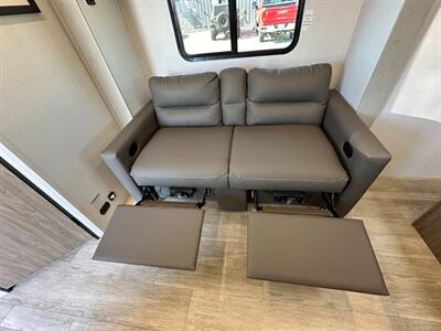 2026 Coachmen Freedom Express Ultra Lite 192RBS   - Photo 16 - Goshen, IN 46526