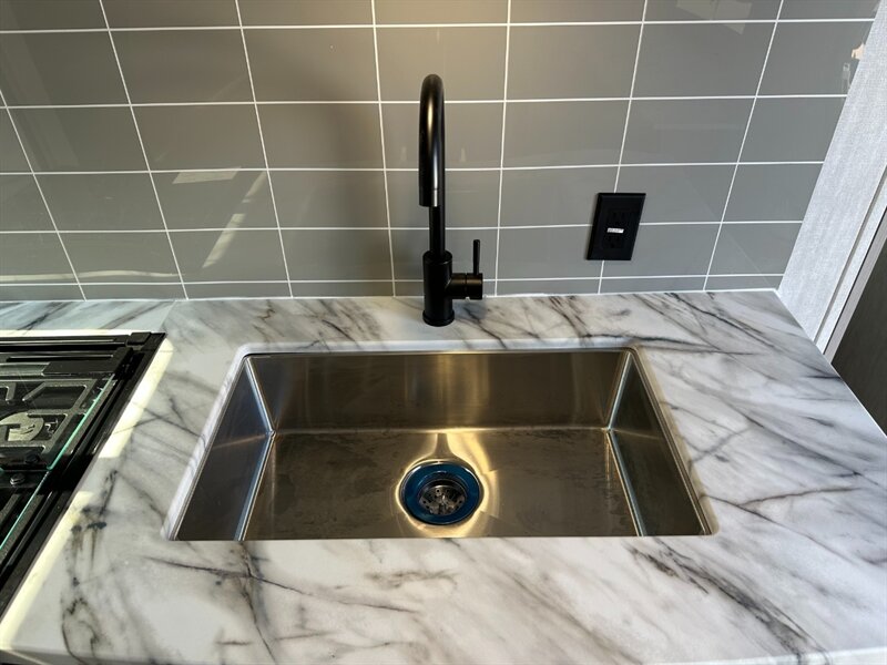 2026 Coachmen Apex Ultra-Lite 246BARV - Photo 36 - Goshen, IN 46526