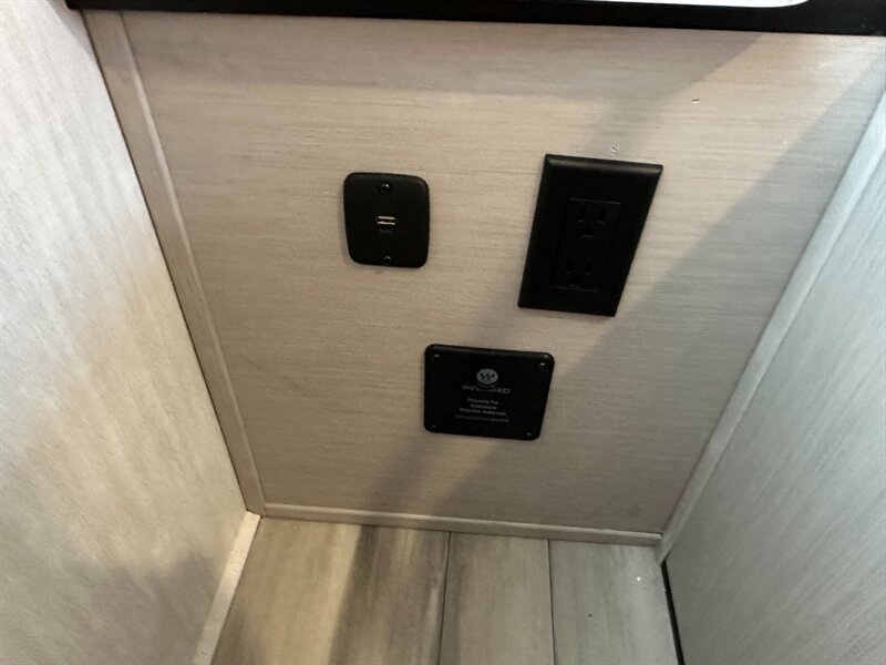 2026 Coachmen Apex Ultra-Lite 246BARV - Photo 44 - Goshen, IN 46526