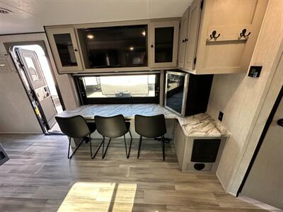 2026 Coachmen Apex Ultra-Lite 246BARV - Photo 21 - Goshen, IN 46526