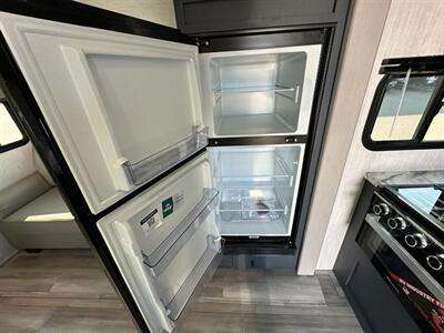 2026 Coachmen Apex Ultra-Lite 246BARV - Photo 25 - Goshen, IN 46526