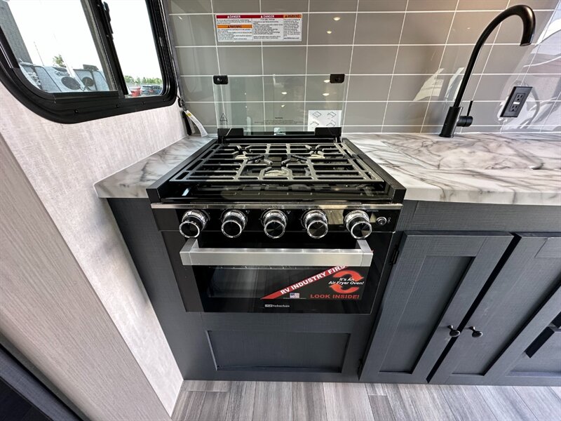 2026 Coachmen Apex Ultra-Lite 246BARV - Photo 26 - Goshen, IN 46526