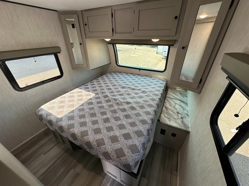 2026 Coachmen Apex Ultra-Lite 246BARV - Photo 38 - Goshen, IN 46526