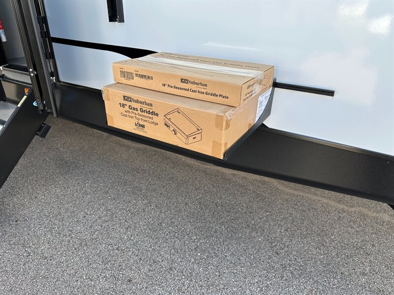 2026 Coachmen Apex Ultra-Lite 246BARV - Photo 11 - Goshen, IN 46526