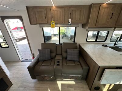 2026 Coachmen Freedom Express Ultra Lite 274RKS   - Photo 28 - Goshen, IN 46526